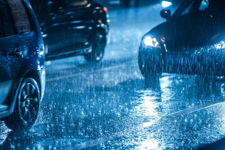 Is It Illegal To Drive With High Beams On in Tennessee?